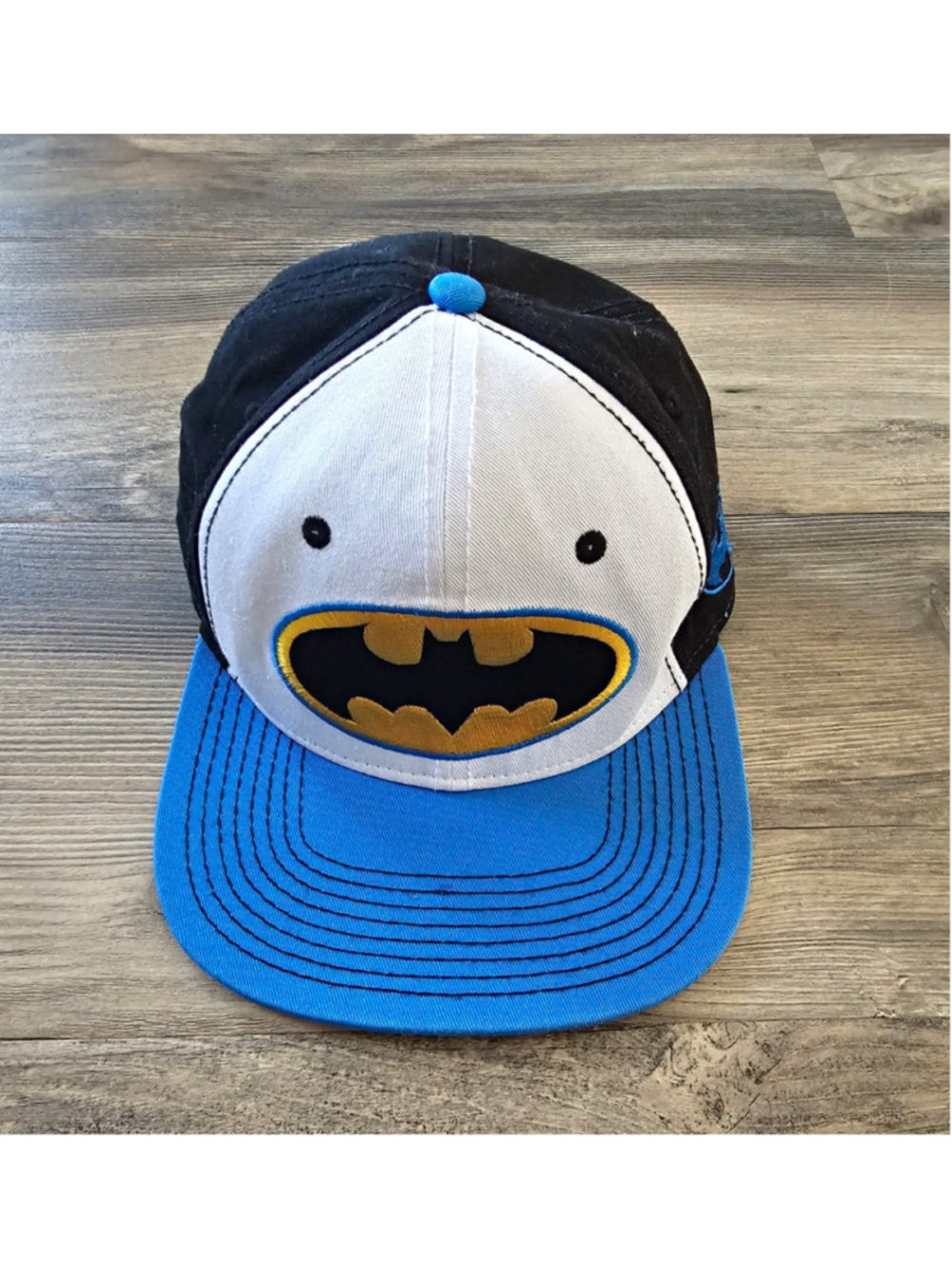 DC Comics Batman Snapback Hat Retro Colorblock Blue Black White Flat Bill Cap